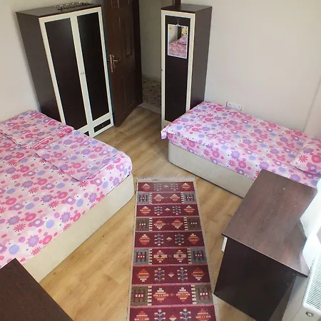 Menekşe 1 2* Trabzon